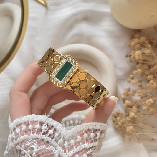 20382 Gold Plated Bangle