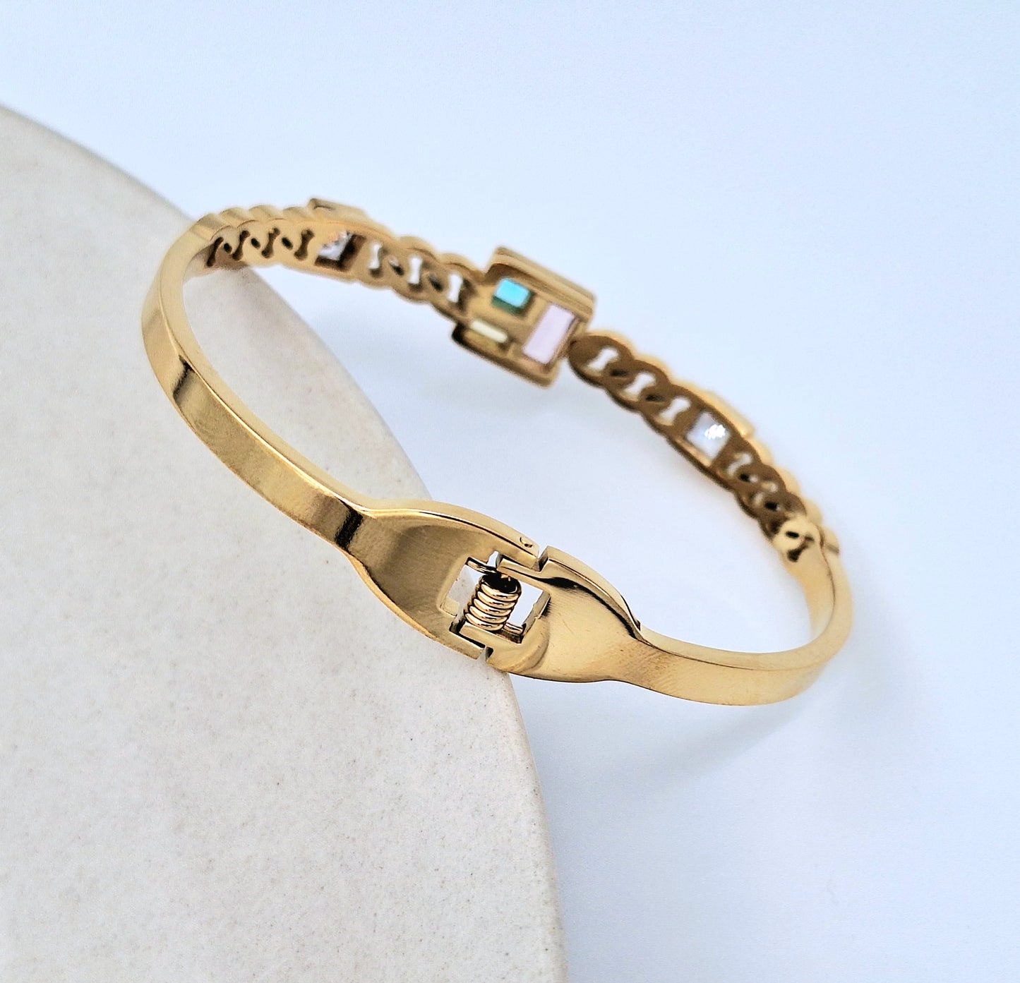 20187 Gold Plated Bangle