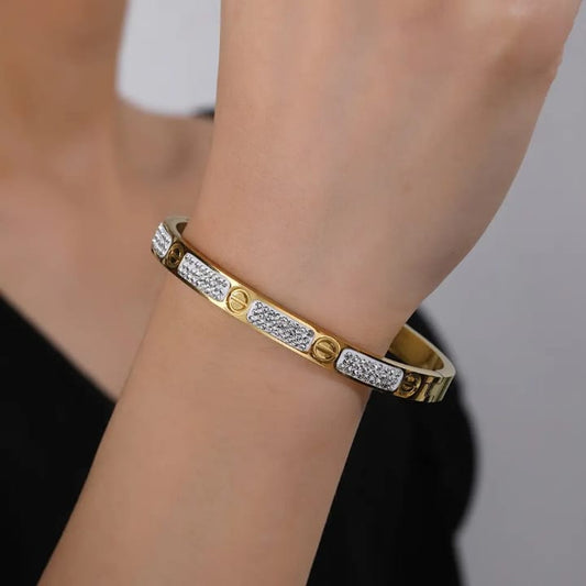 20331 Gold Plated Bangle