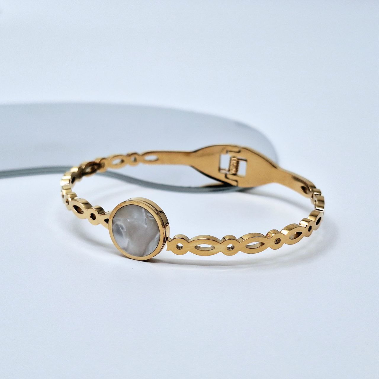 20243 Gold Plated Bangle