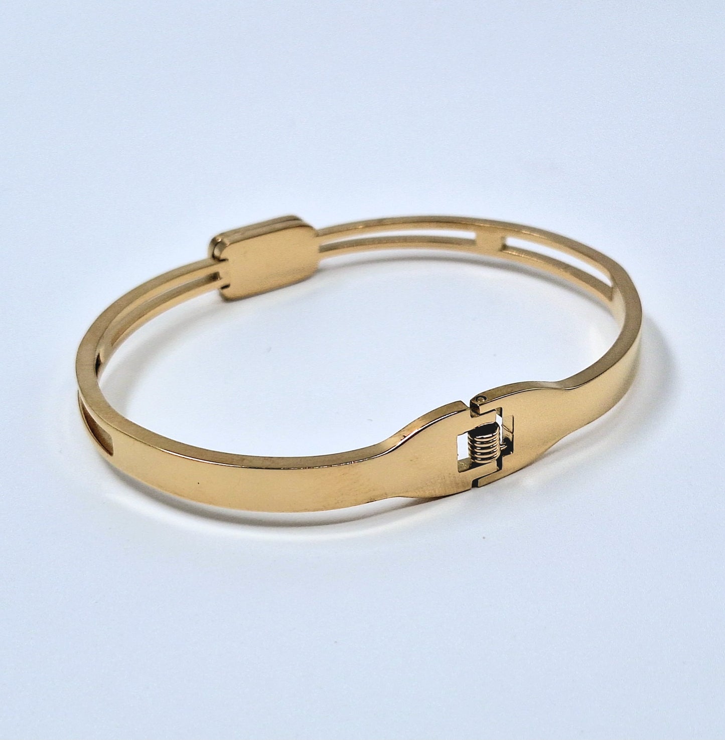 20185 Gold Plated Bangle