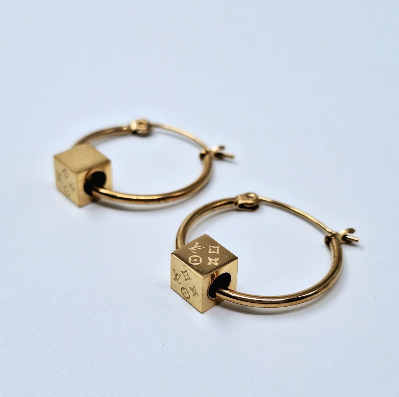 40334 gold plated Earrings