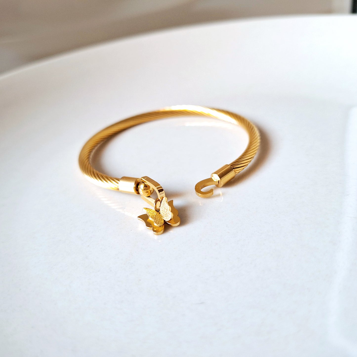 20153 Gold Plated Bangle