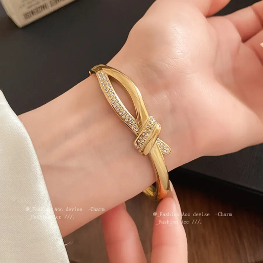 20327 Gold Plated Bangle