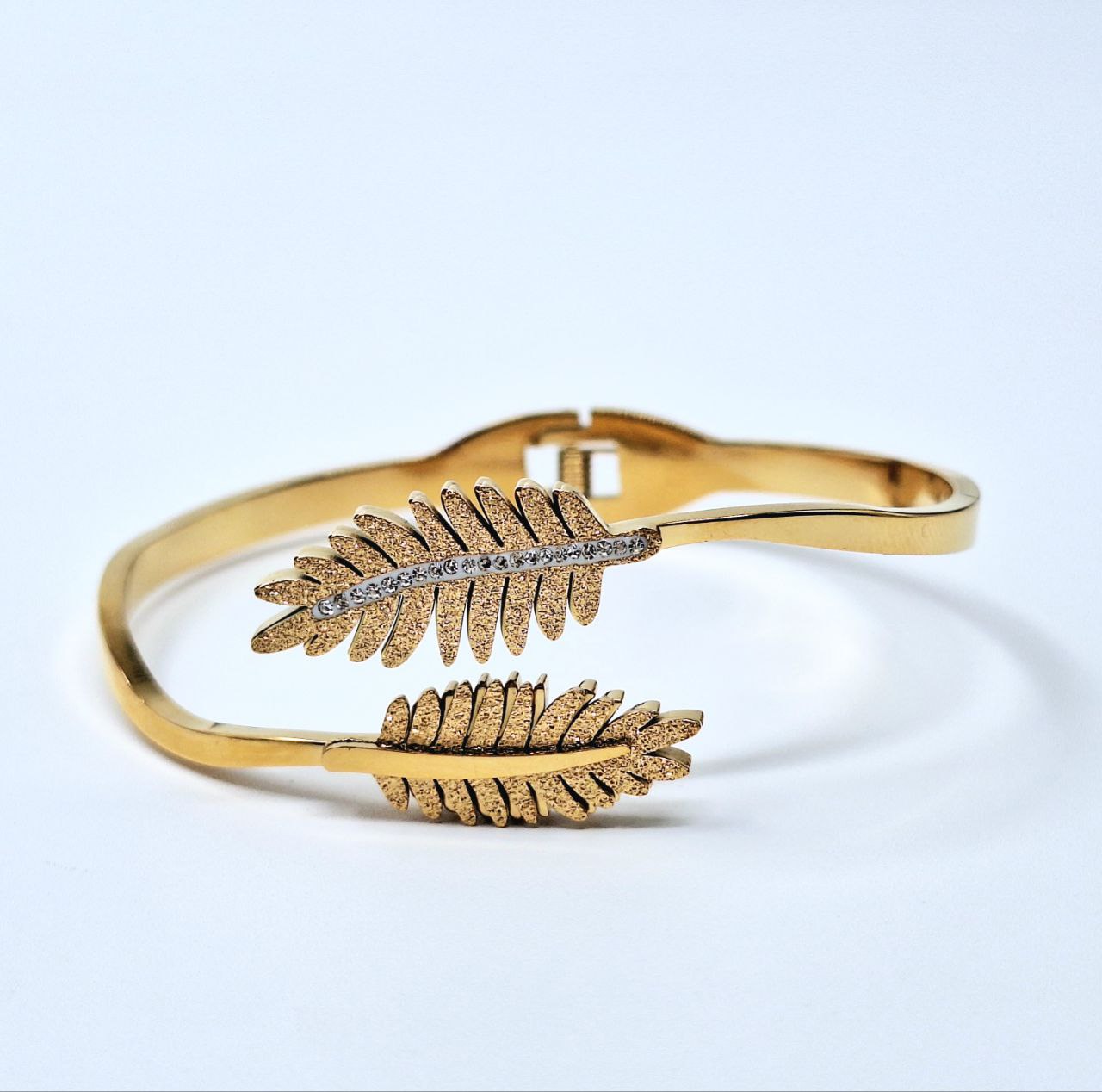 20266 Gold Plated Bangle