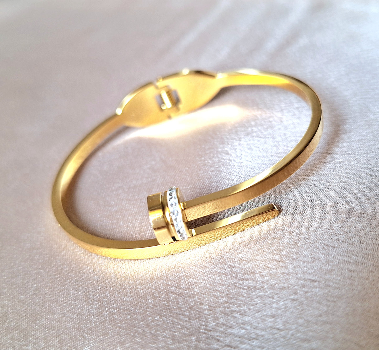 20161 Gold Plated Bangle