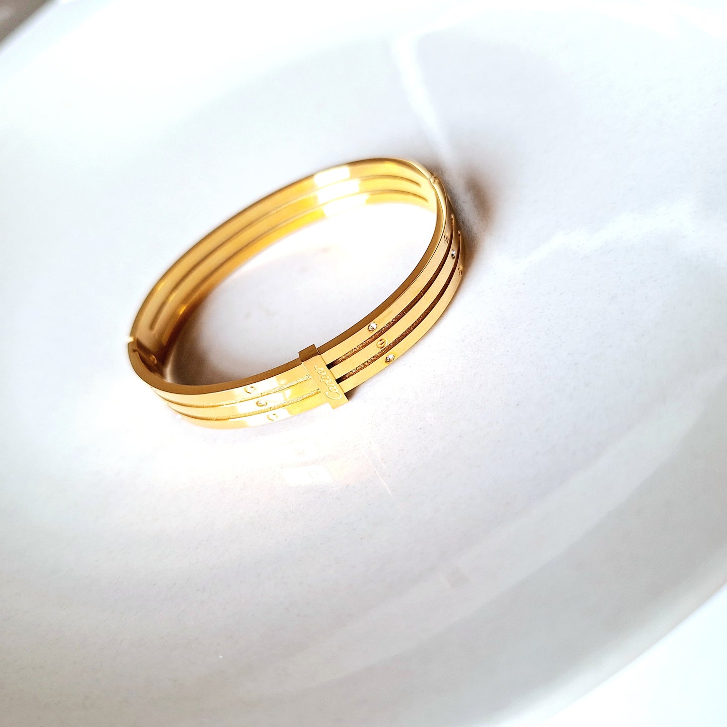 20151 Gold Plated Bangle