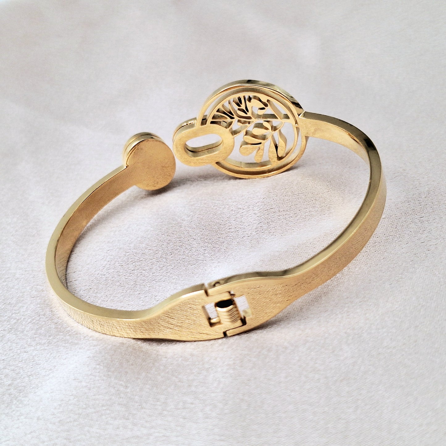 20219  Gold Plated Bangle