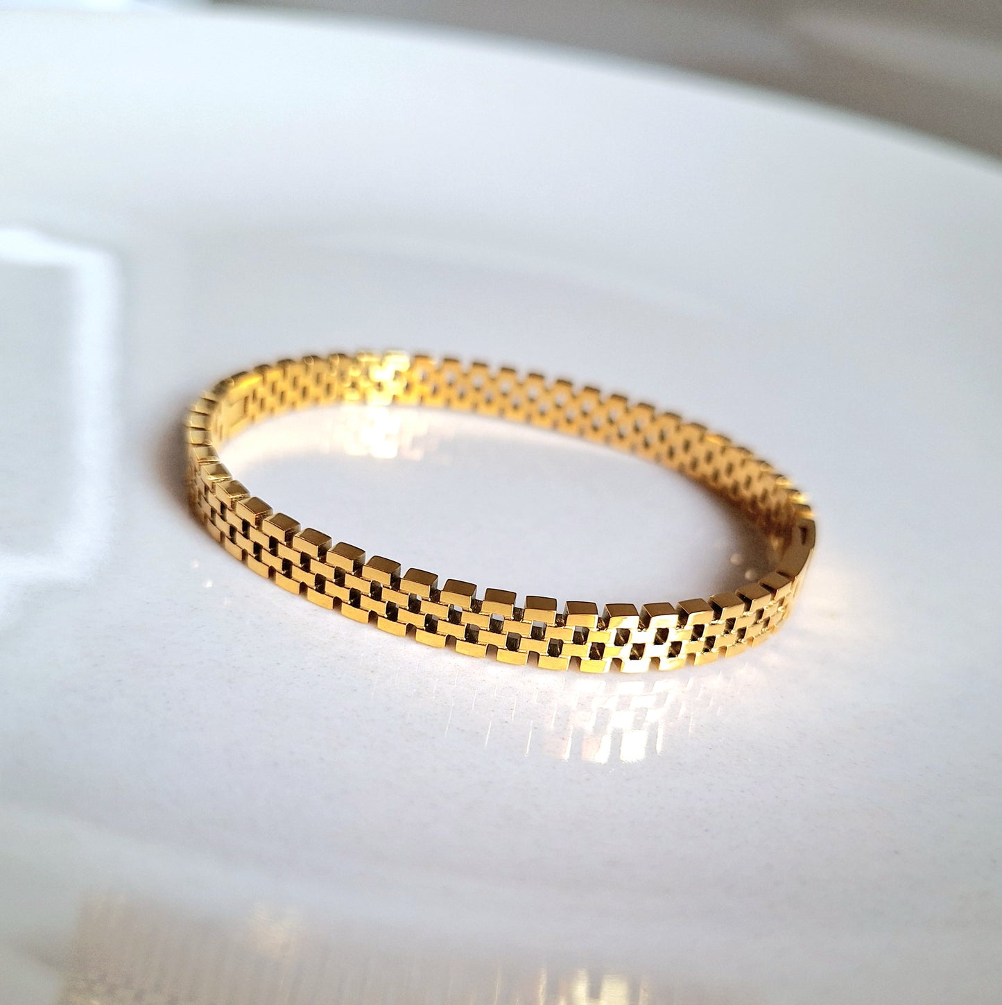 20158 Gold Plated Bangle