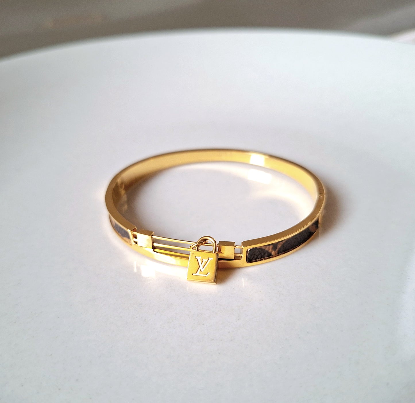 20163 Gold Plated Bangle