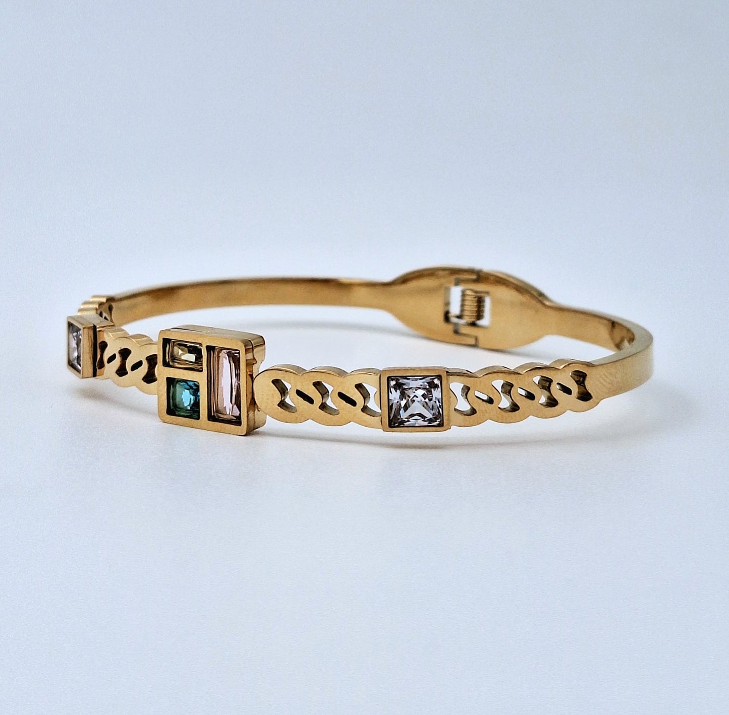 20187 Gold Plated Bangle