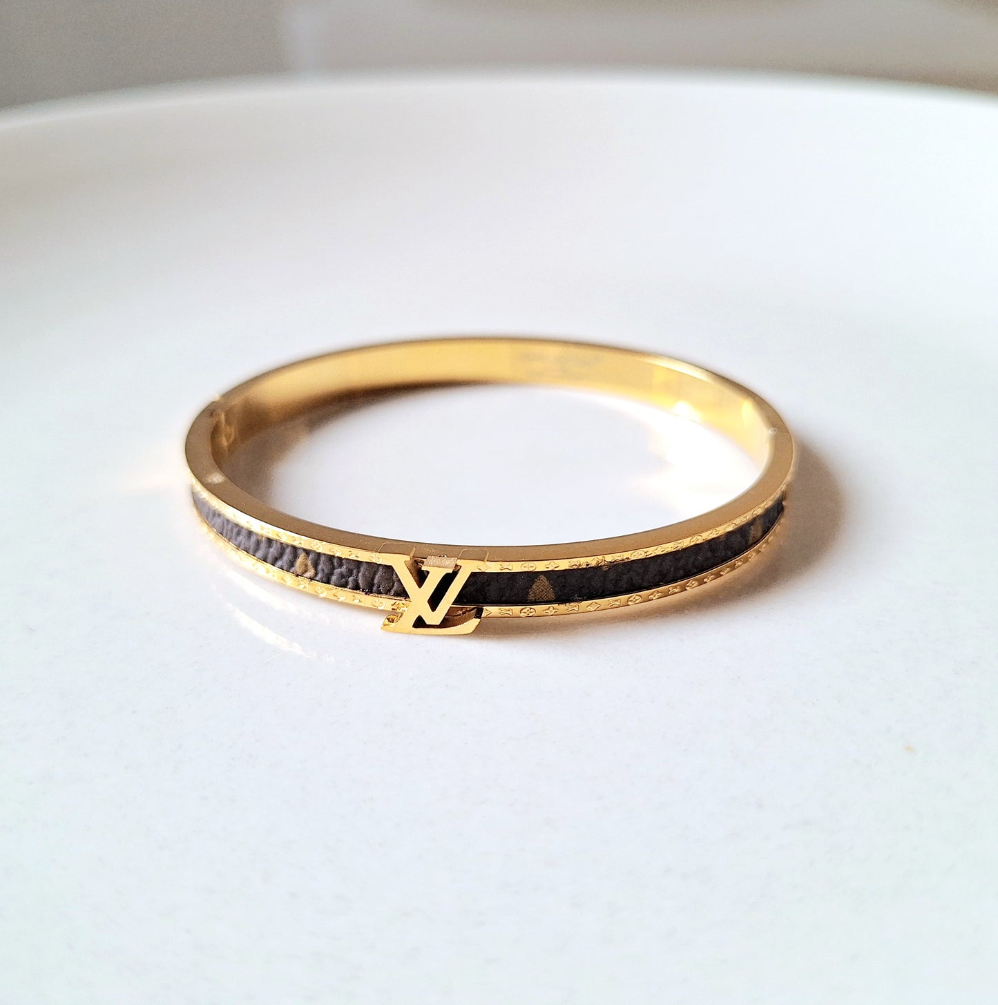 20169 Gold Plated Bangle