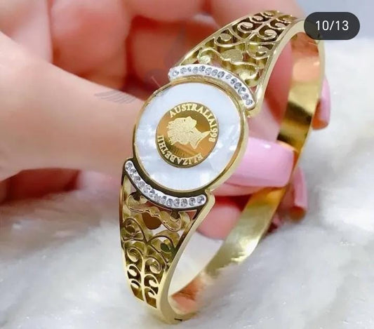 20342 Gold Plated Bangle