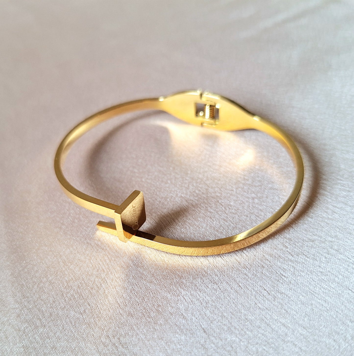 20165 Gold Plated Bangle