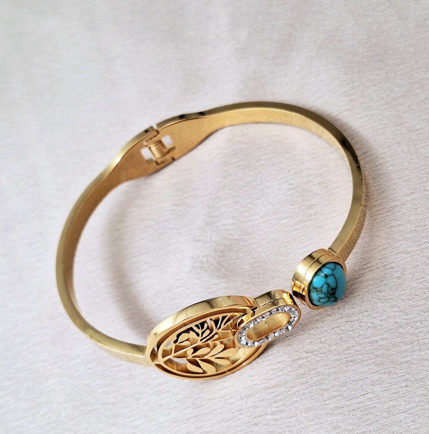 20219  Gold Plated Bangle