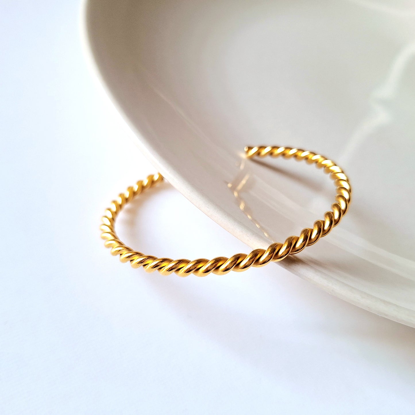 20148 Gold Plated Bangle