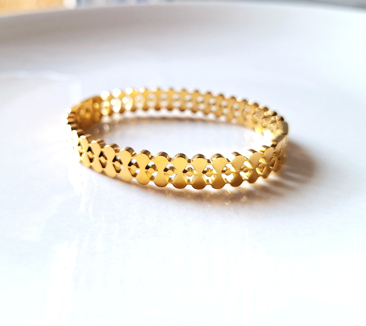 20150 Gold Plated Bangle