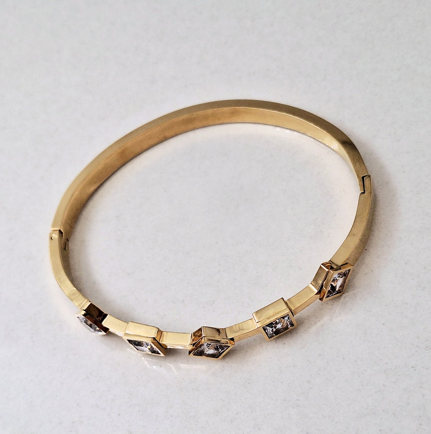 20217  Gold Plated Bangle