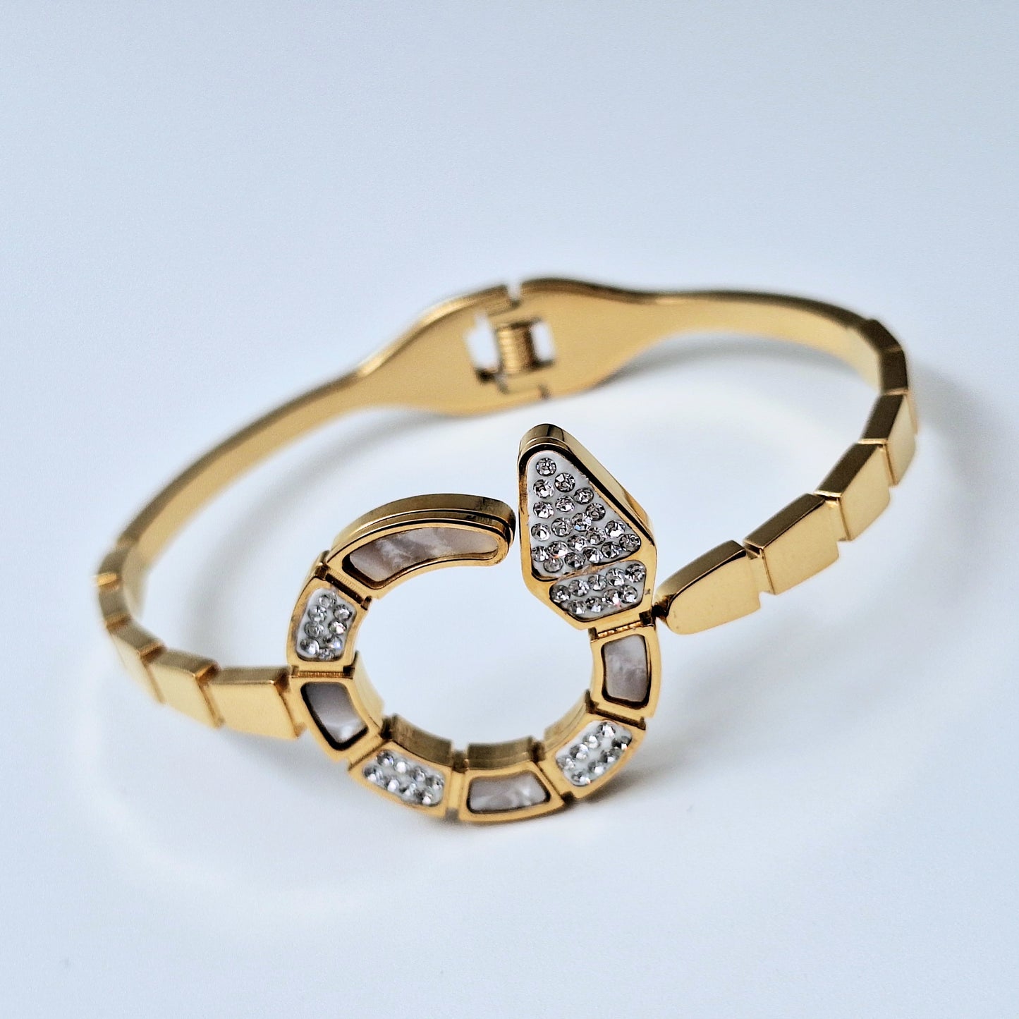 20220  Gold Plated Bangle