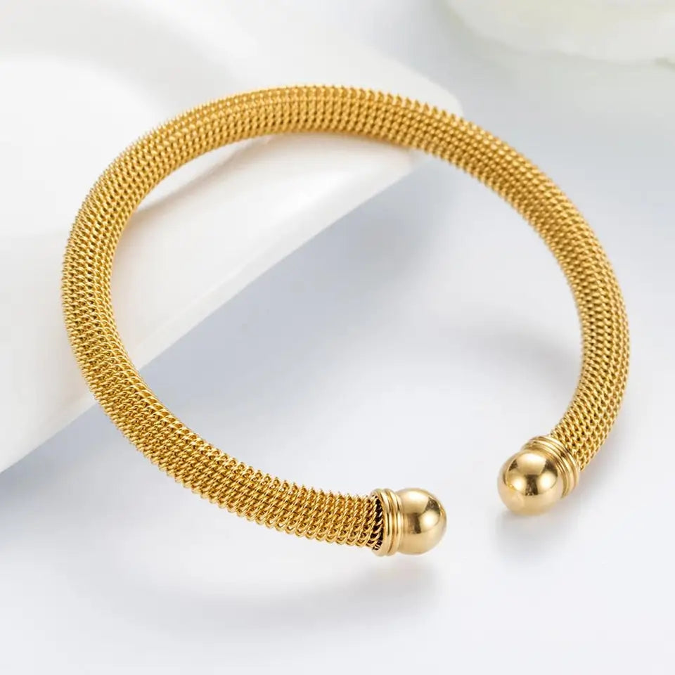 20195  Gold Plated Bangle