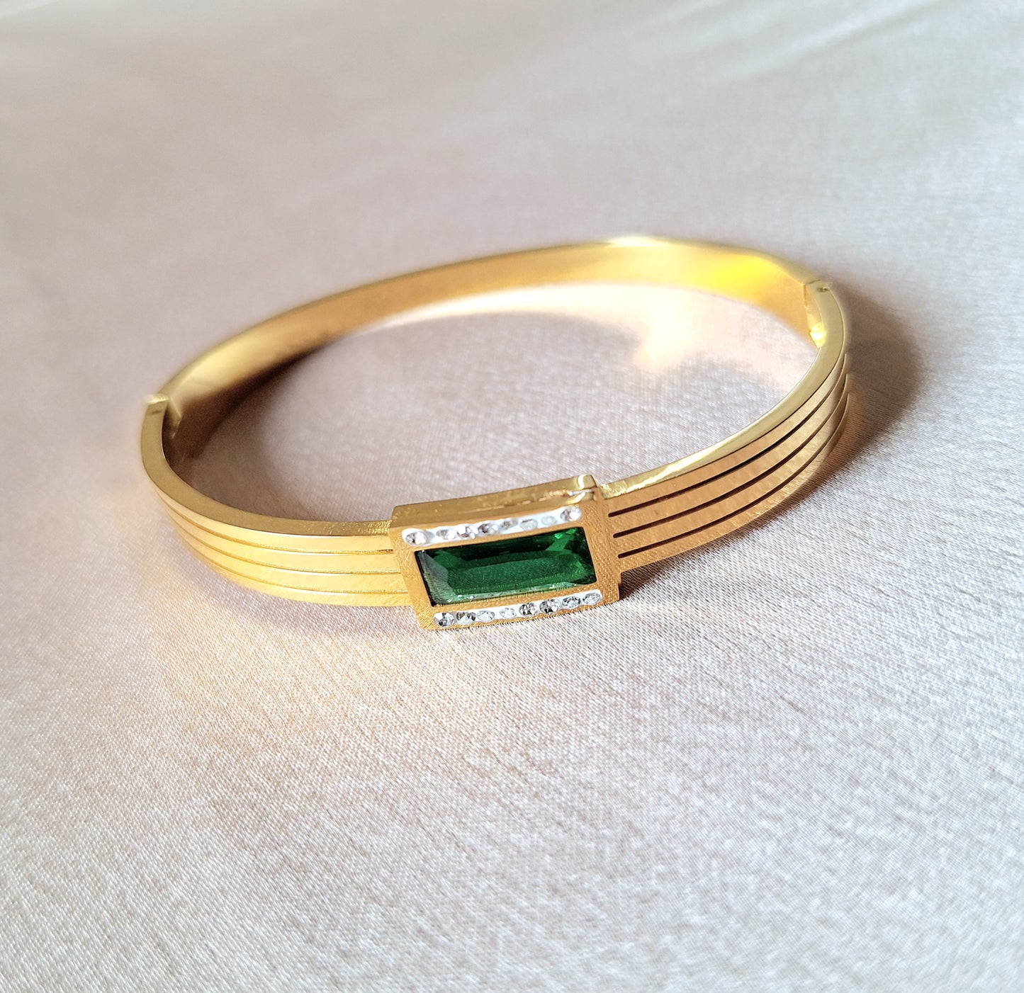 20166 Gold Plated Bangle