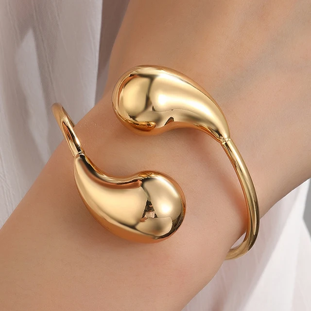 20196 Gold Plated Bangle