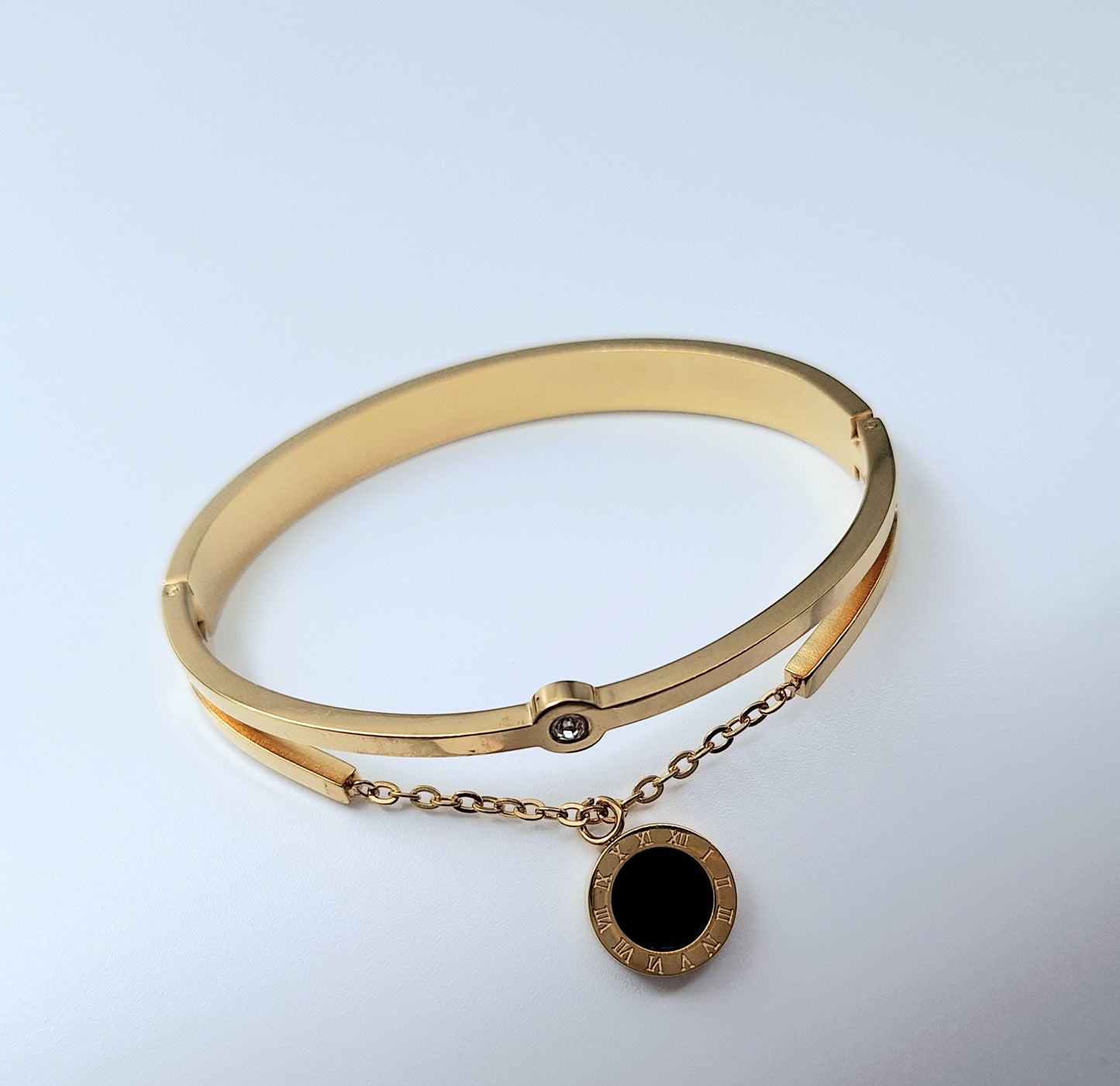 20221  Gold Plated Bangle