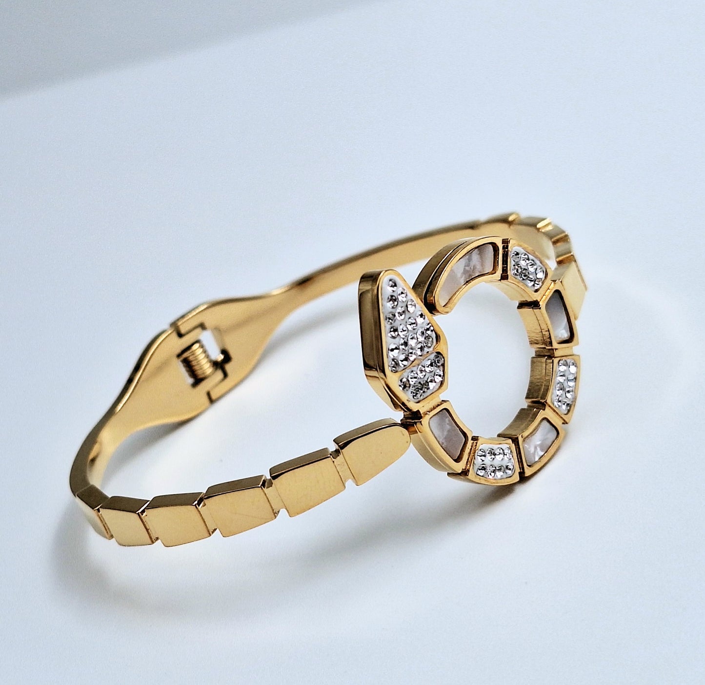 20220  Gold Plated Bangle