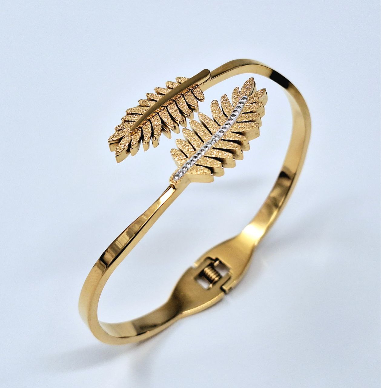 20266 Gold Plated Bangle