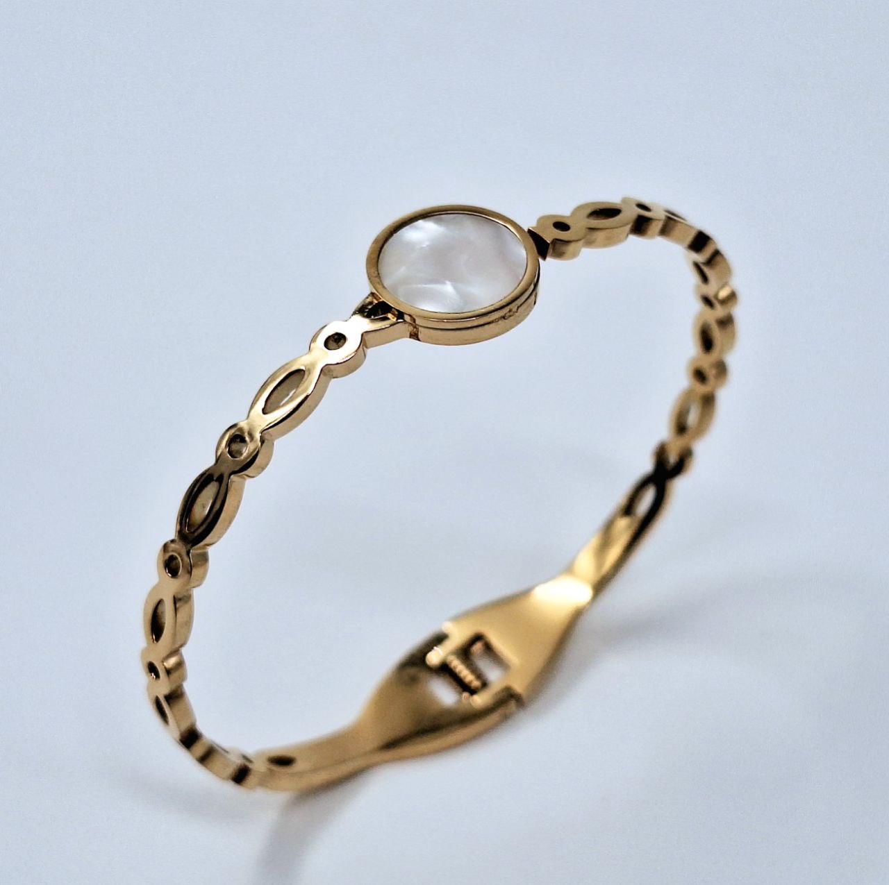 20243 Gold Plated Bangle