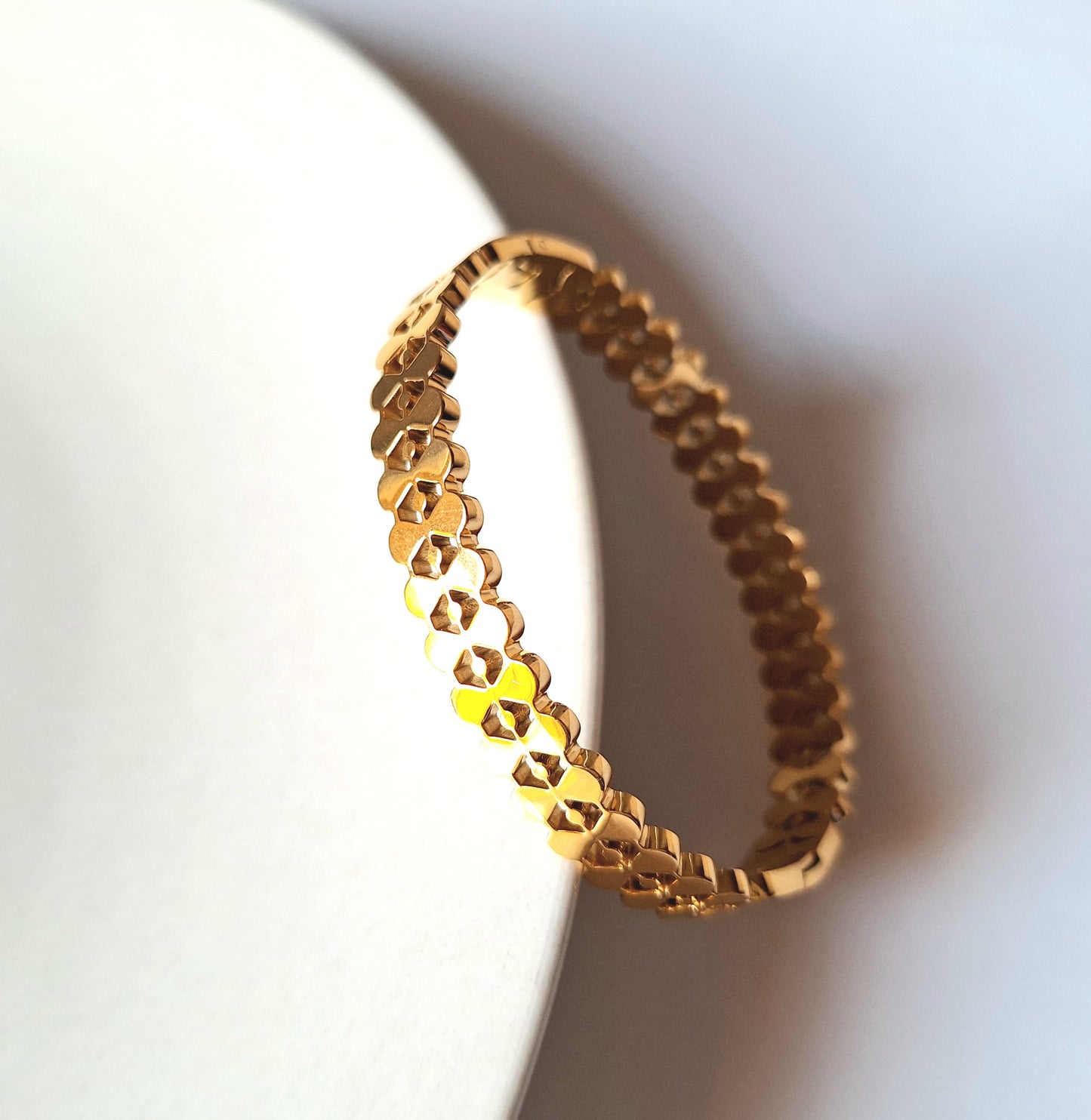 20150 Gold Plated Bangle