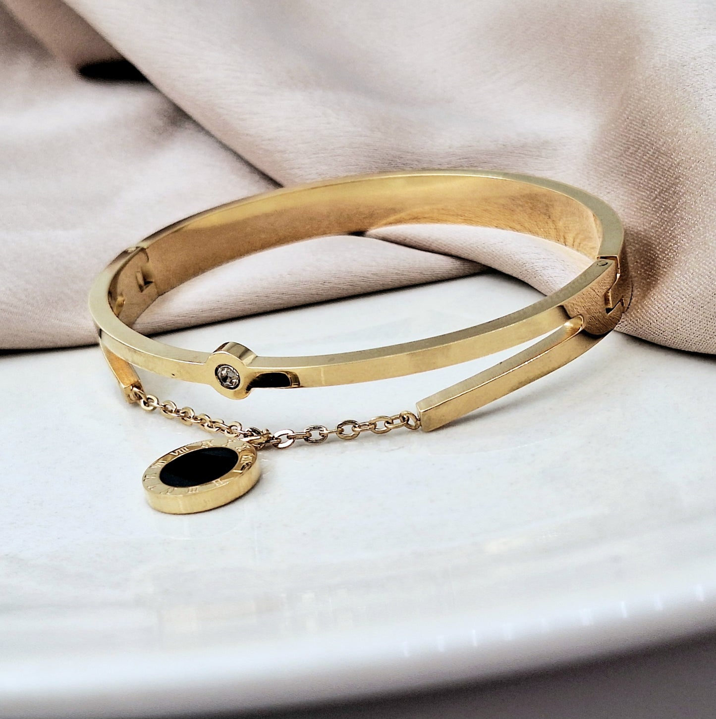 20221  Gold Plated Bangle