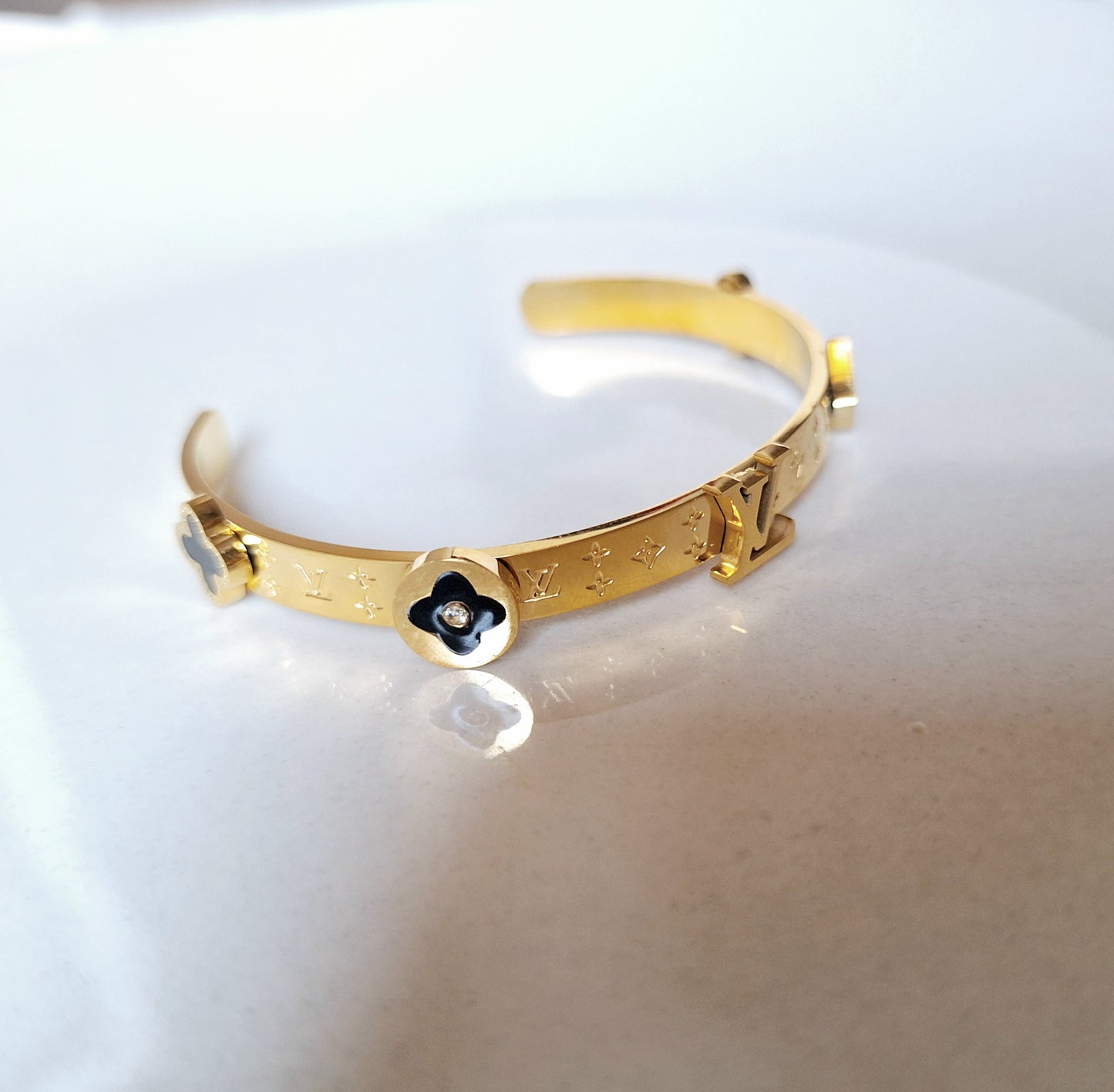 20156 Gold Plated Bangle