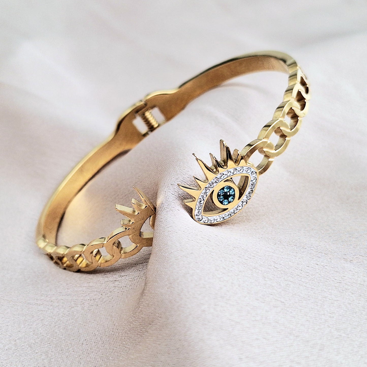 20218  Gold Plated Bangle