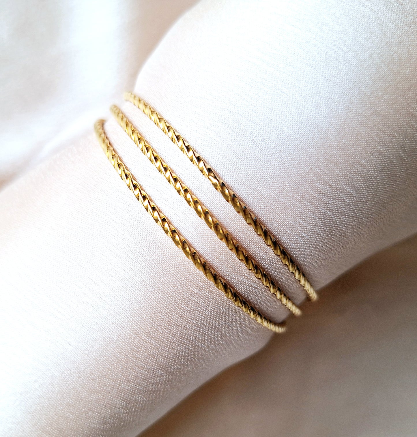 20174 Gold Plated Bangle