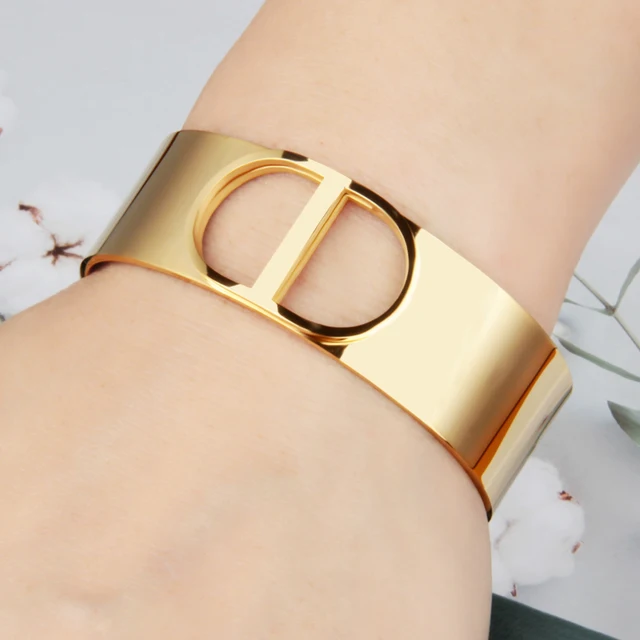 20197 Gold Plated Bangle