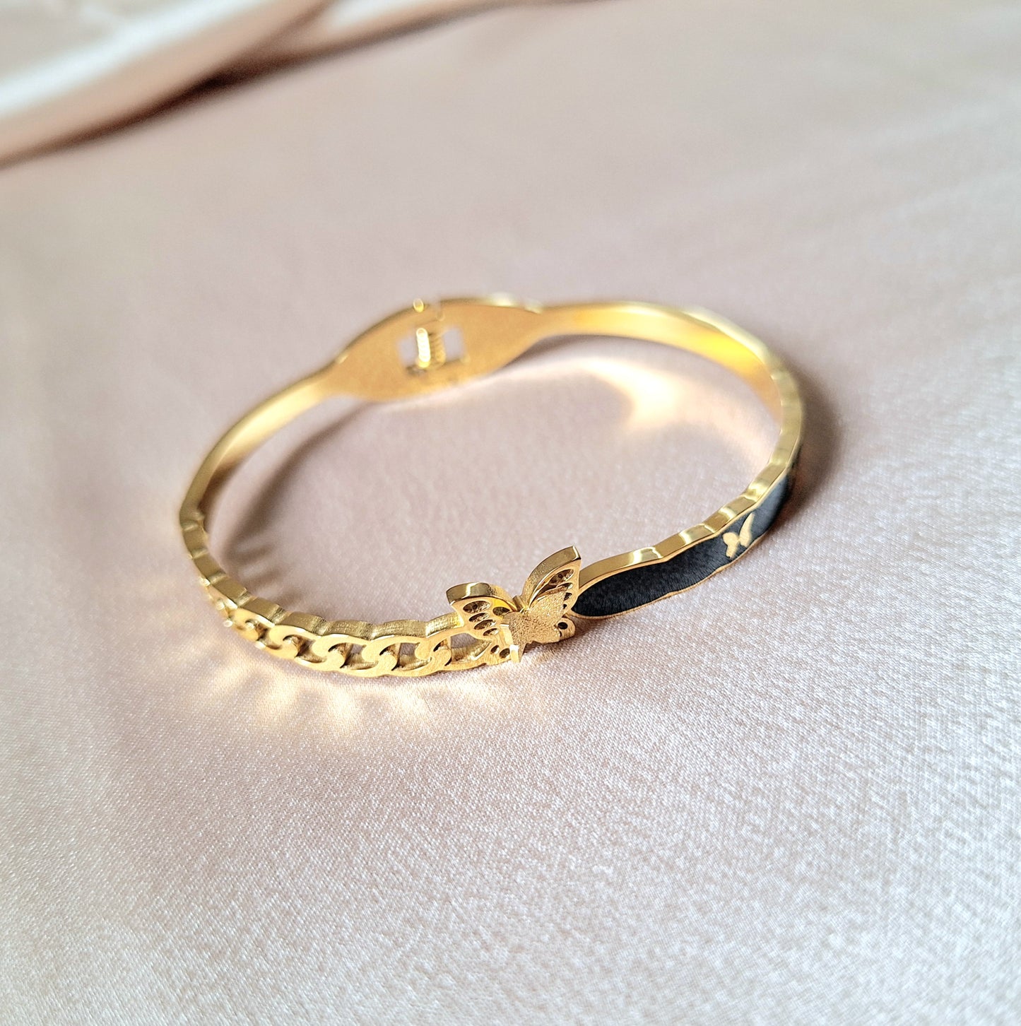 20167 Gold Plated Bangle