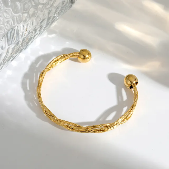 20193 Gold Plated Bangle