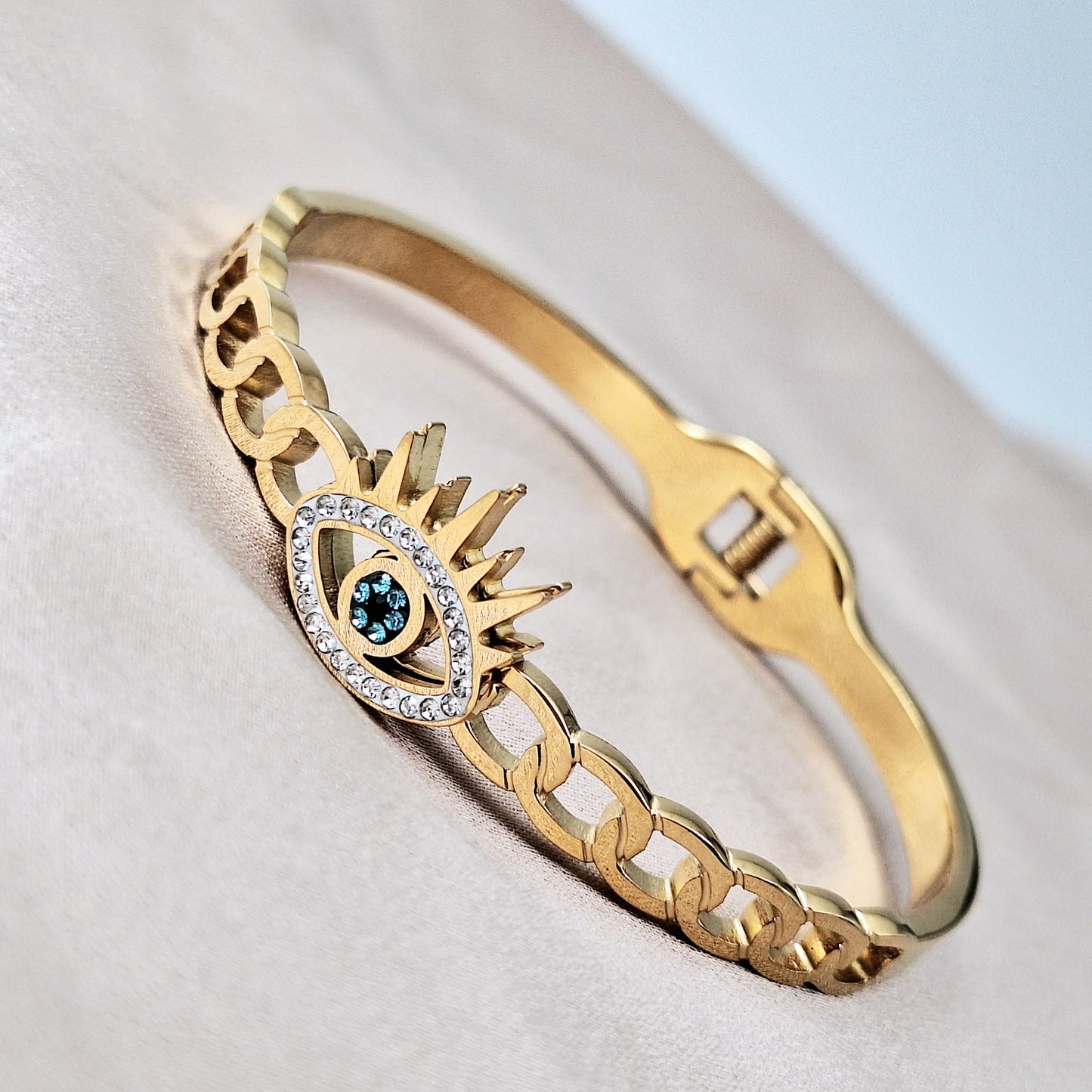 20218  Gold Plated Bangle