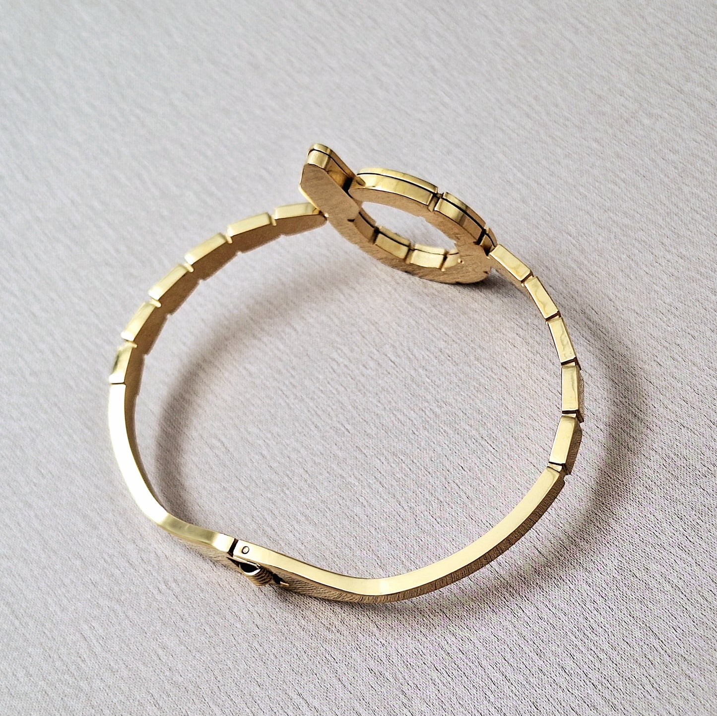 20220  Gold Plated Bangle