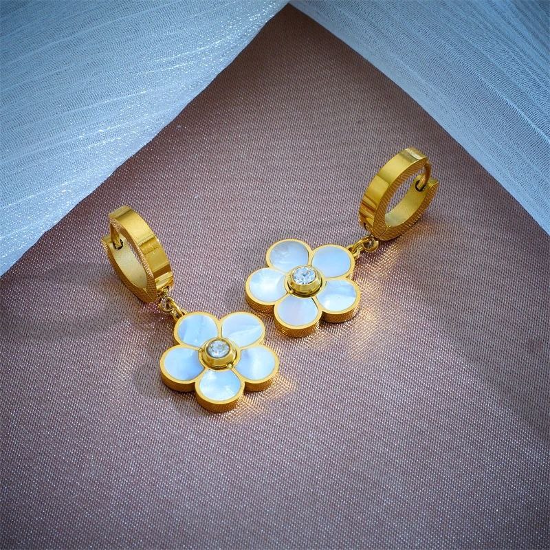 40394 gold plated Earrings