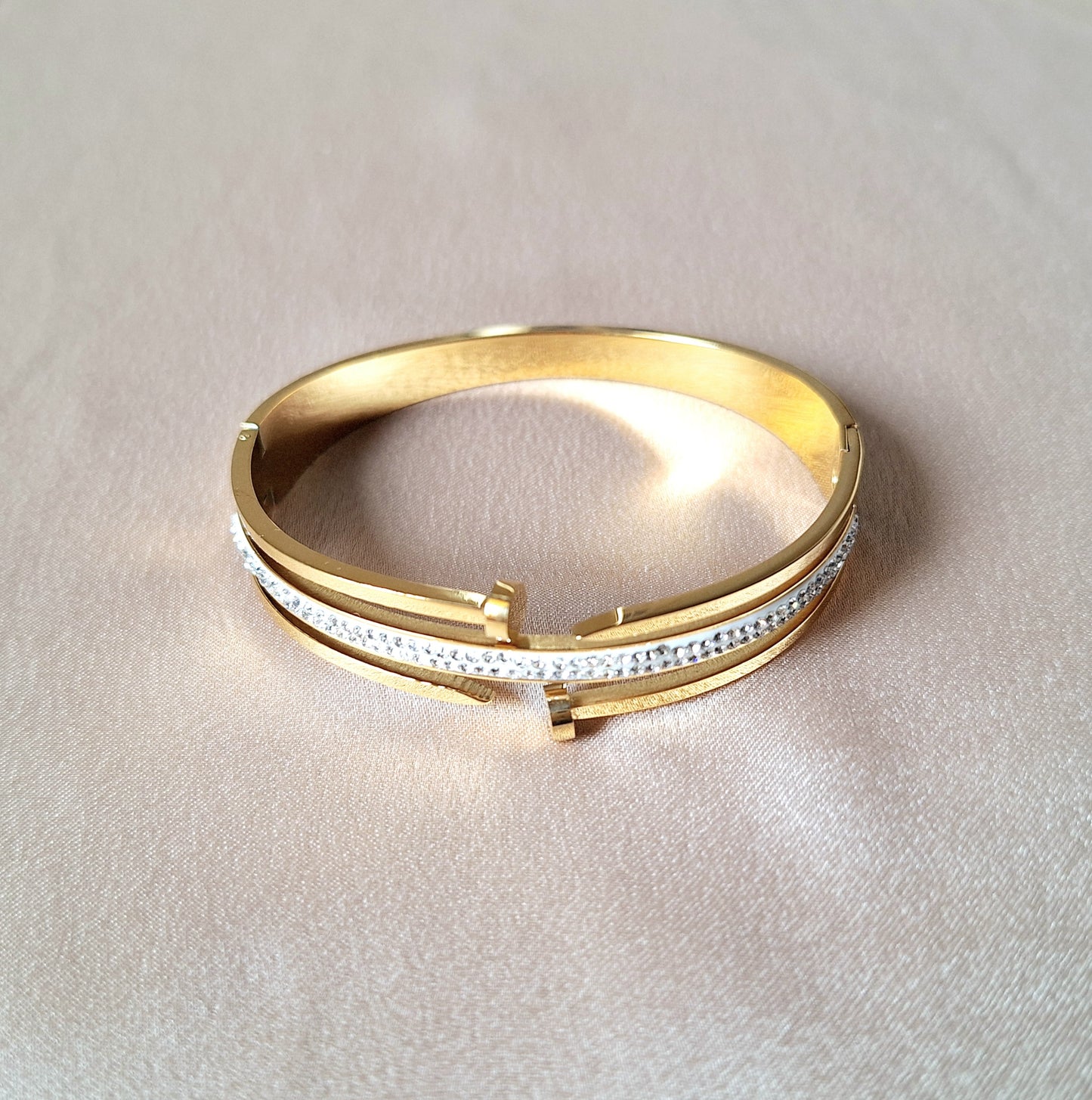 20170 Gold Plated Bangle