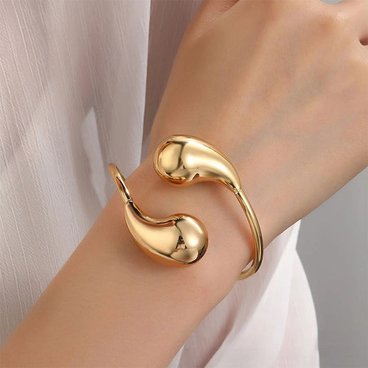 20196 Gold Plated Bangle