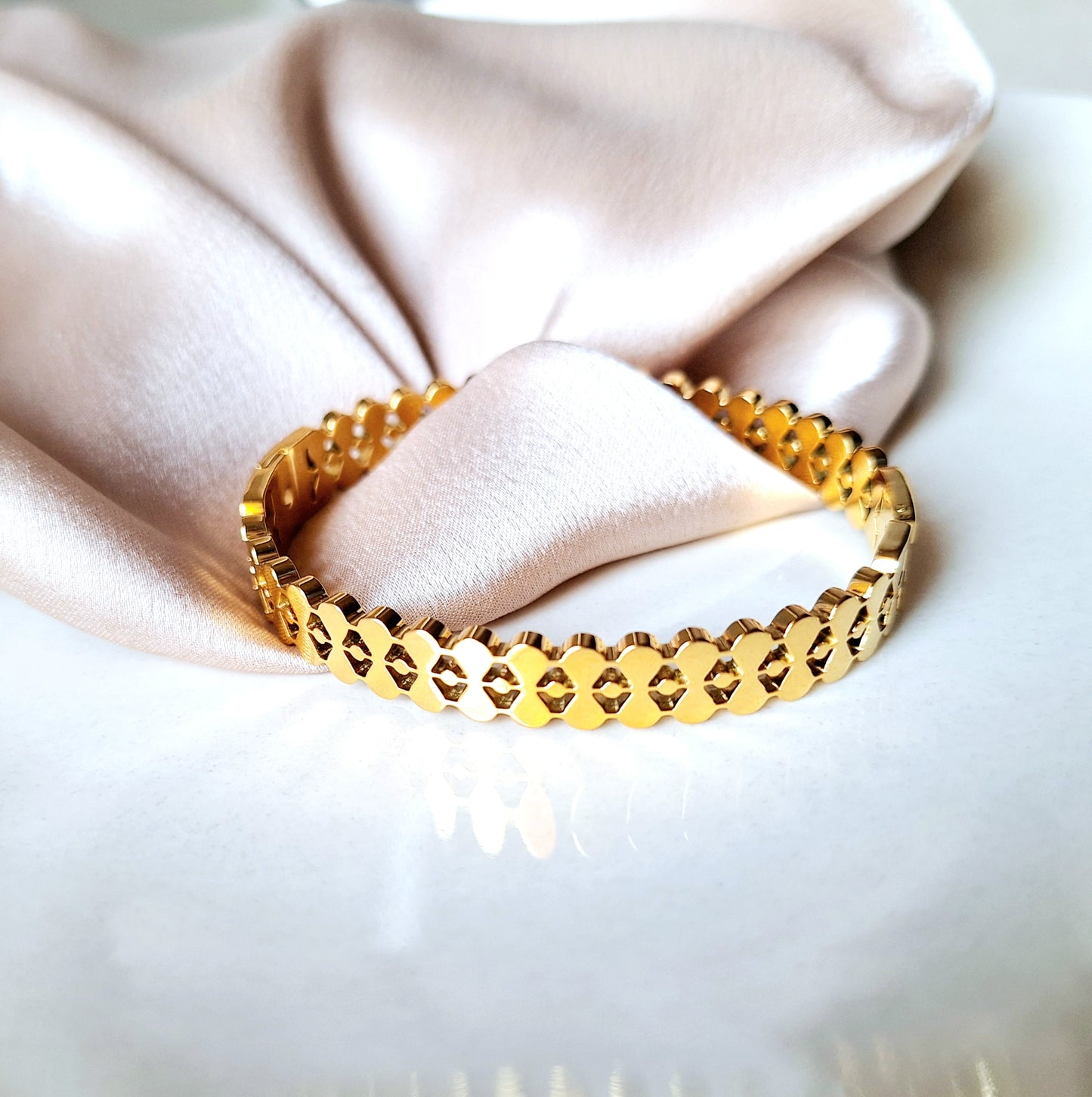 20150 Gold Plated Bangle